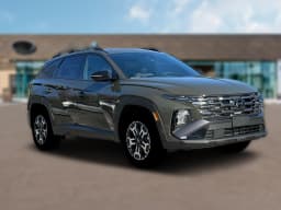 Hyundai Tucson XRT AWD 2026 — side view