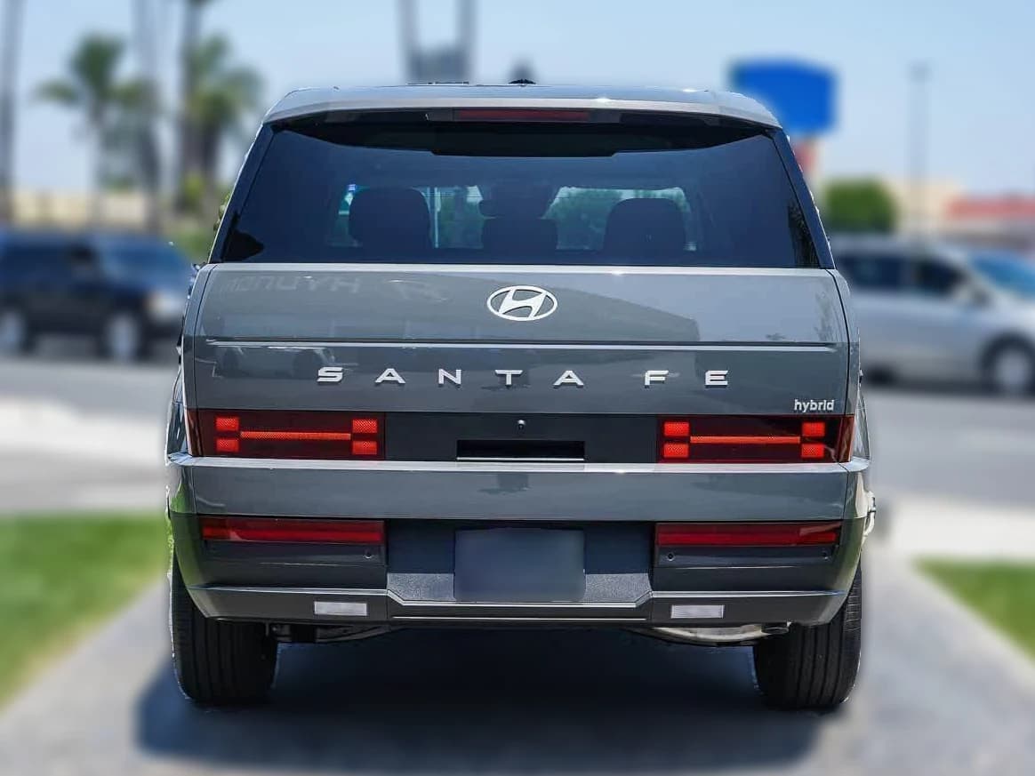 Hyundai Santa Fe Hybrid SE FWD 2026 — side view