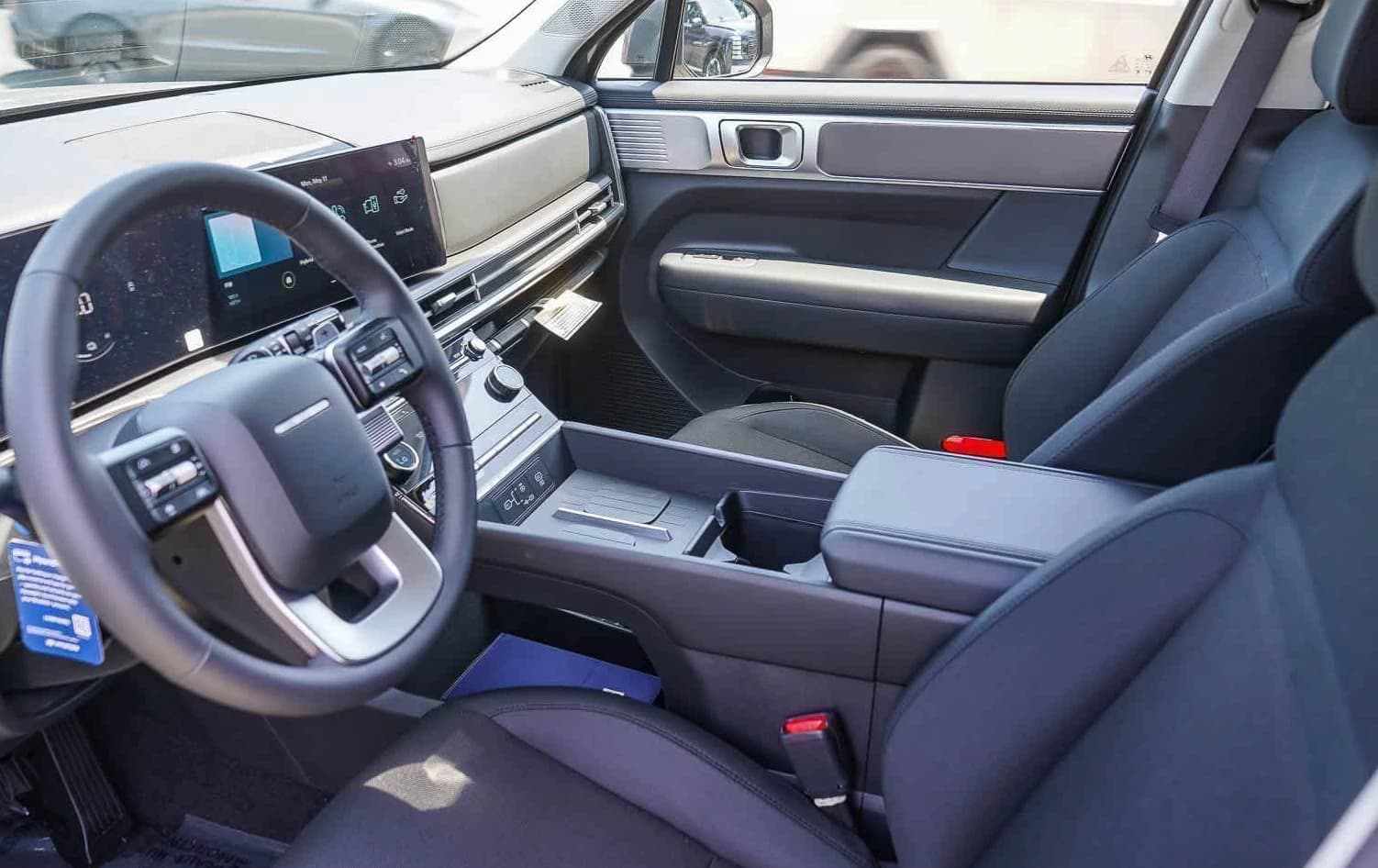 Hyundai Santa Fe Hybrid SE FWD 2026 — side view