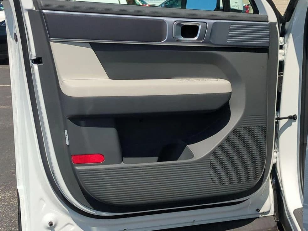 Hyundai Santa Fe Hybrid SE FWD 2026 — side view