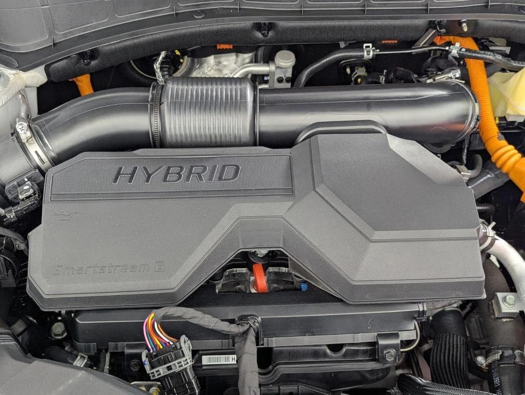 Hyundai Santa Fe Hybrid SE FWD 2026 — side view