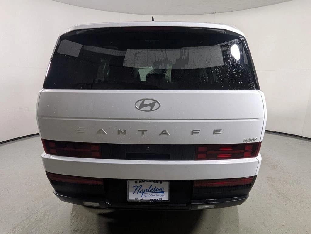 Hyundai Santa Fe Hybrid SE FWD 2026 — side view