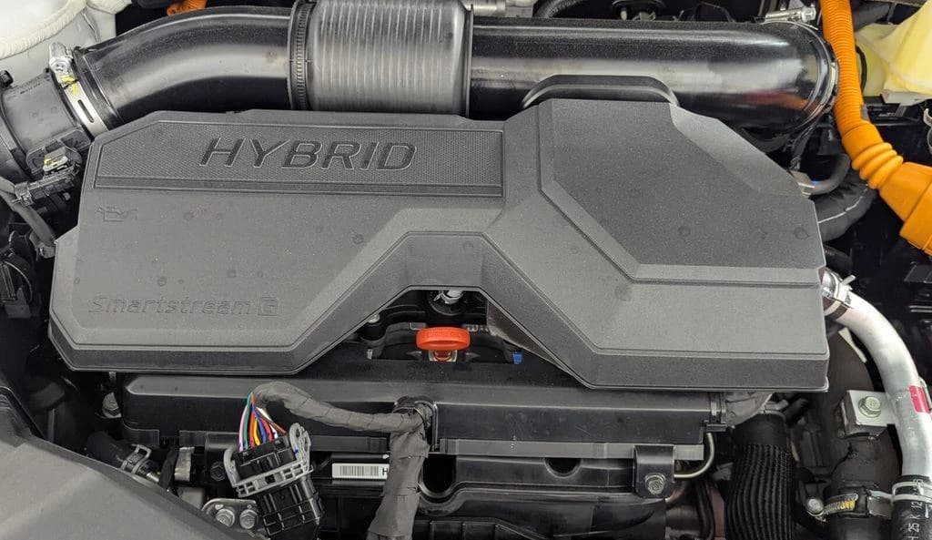 Hyundai Santa Fe Hybrid SE FWD 2026 — side view