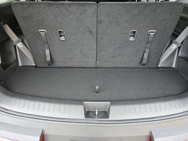 Hyundai Santa Fe SE FWD 2026 — side view