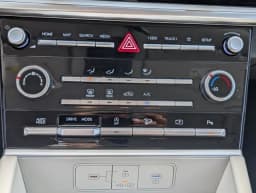 Hyundai Santa Fe SE FWD 2026 — side view