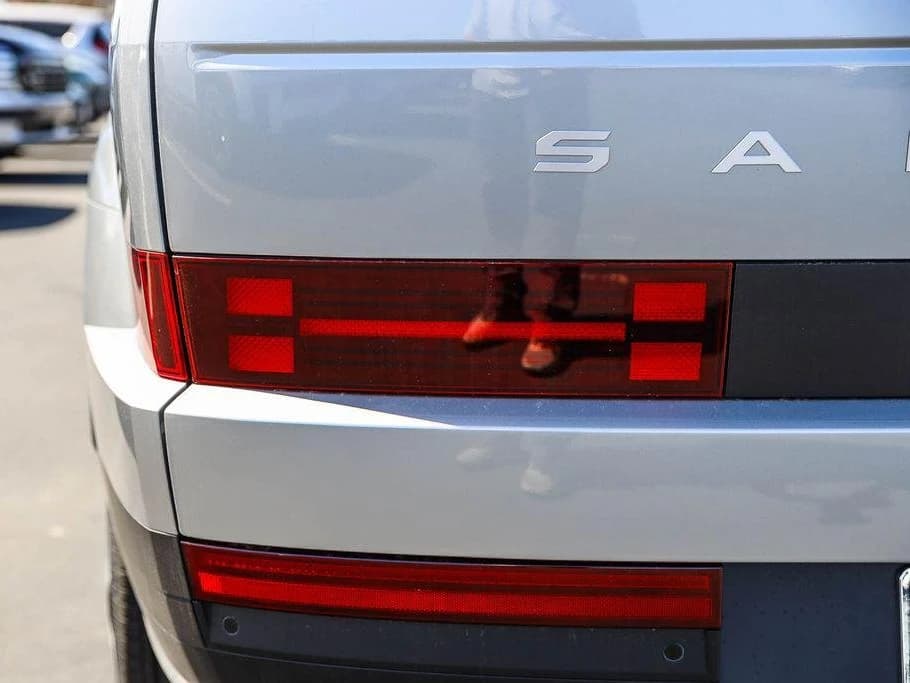 Hyundai Santa Fe SE FWD 2026 — side view