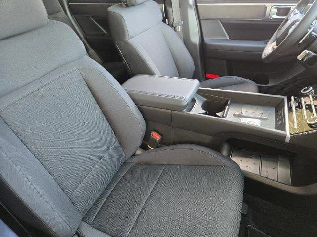 Hyundai Santa Fe SE FWD 2027 — side view