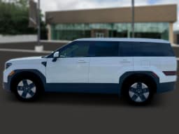 Hyundai Santa Fe Hybrid SE AWD 2026 — side view