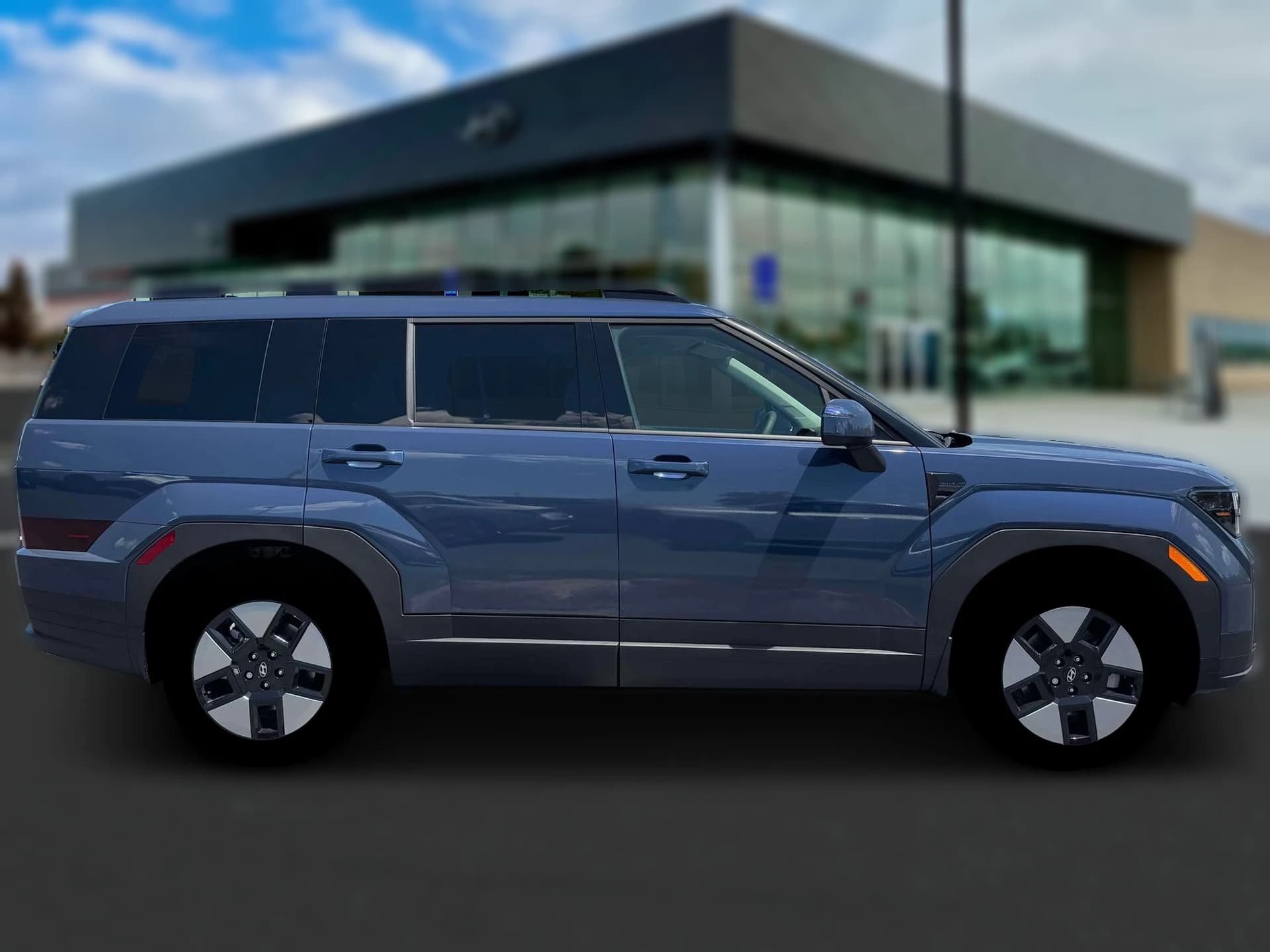 Hyundai Santa Fe Hybrid SEL FWD 2026 — side view
