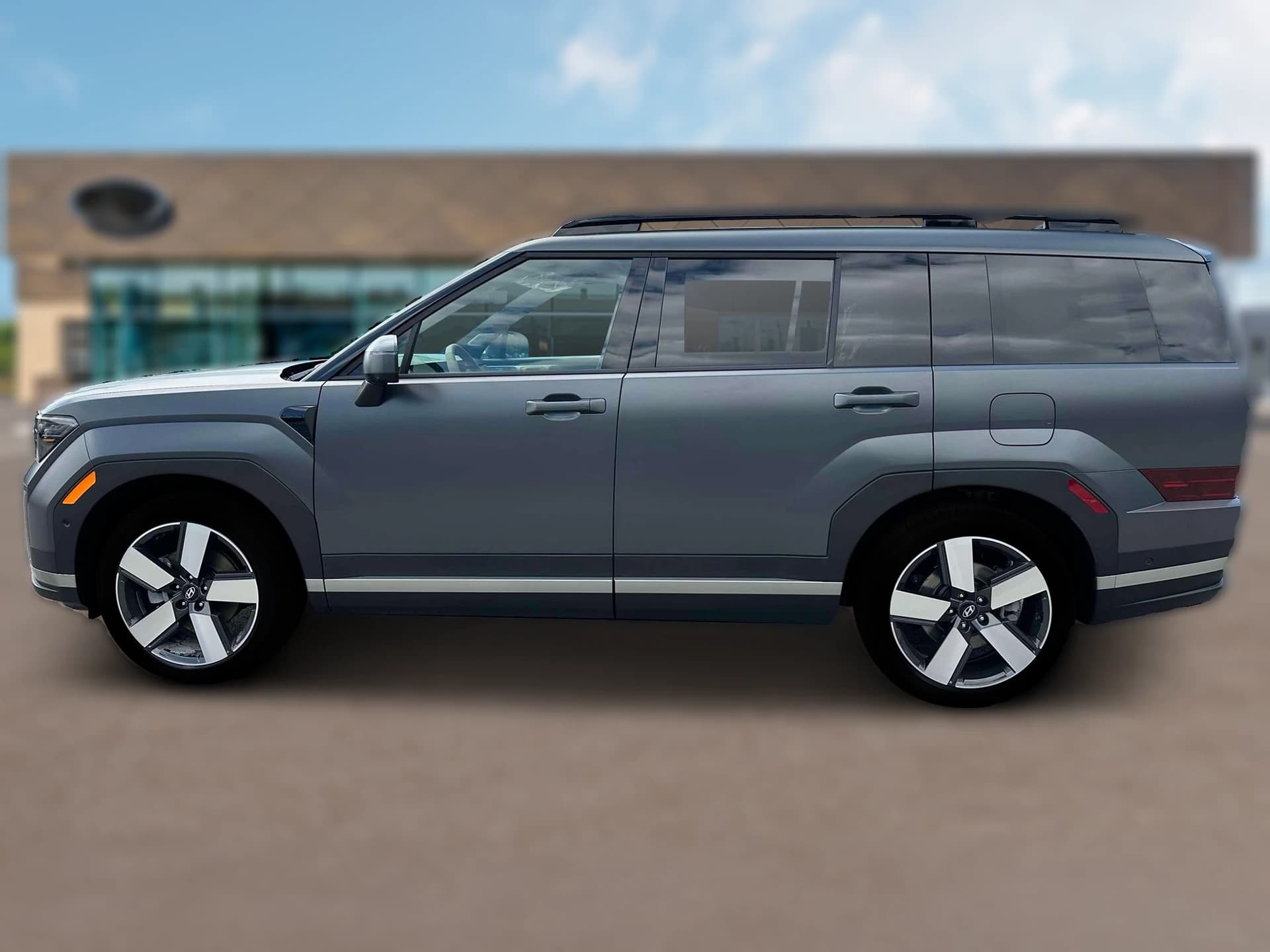 Hyundai Santa Fe Hybrid Limited AWD 2025 — side view