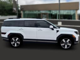 Hyundai Santa Fe Hybrid Limited 6P AWD 2026 — side view