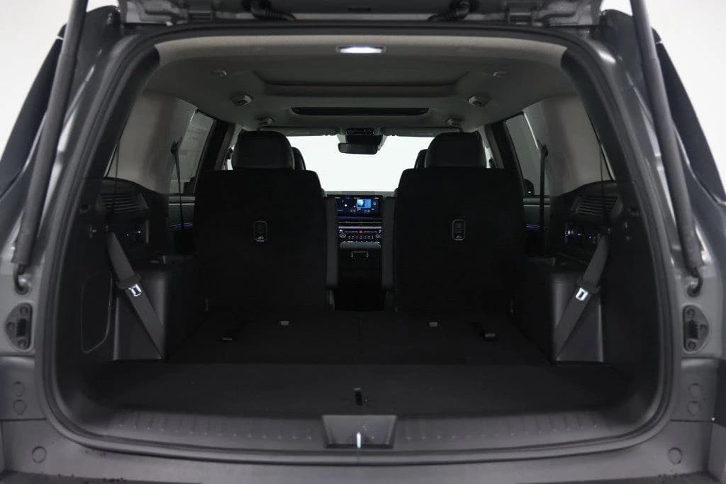Hyundai Santa Fe Limited 6P AWD 2027 — side view