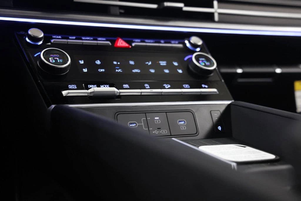 Hyundai Santa Fe Limited 6P AWD 2027 — side view