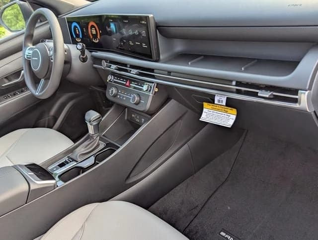 Hyundai Santa Cruz SE FWD 2027 — side view
