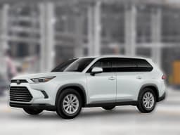 Toyota Grand Highlander LE FWD (Natl) 2026 — side view