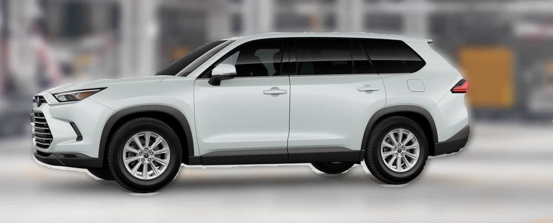 Toyota Grand Highlander LE FWD (Natl) 2026 — side view