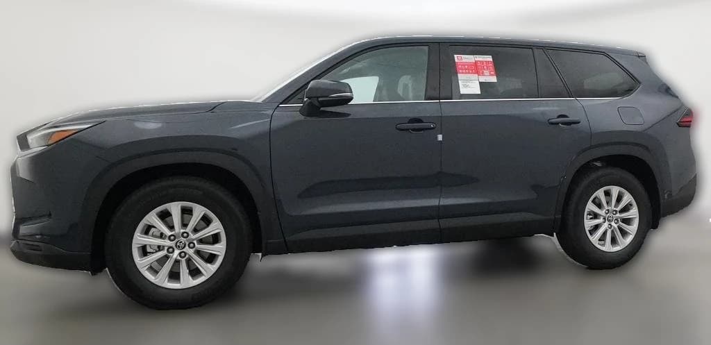Toyota Grand Highlander LE FWD (Natl) 2026 — side view