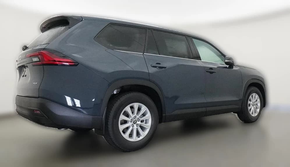 Toyota Grand Highlander LE FWD (Natl) 2026 — side view