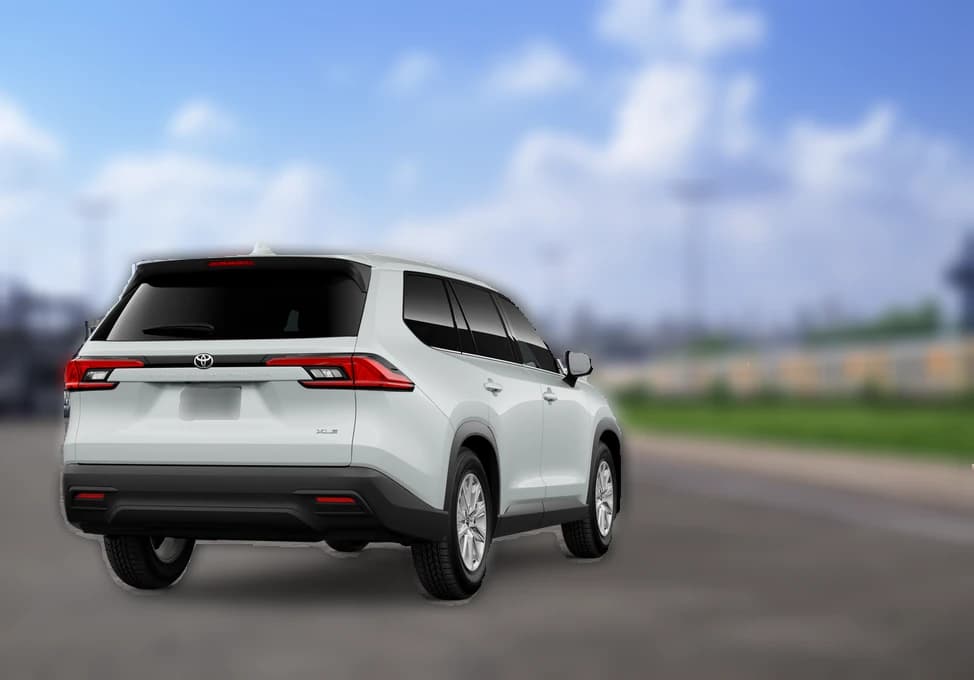 Toyota Grand Highlander LE FWD (Natl) 2026 — side view