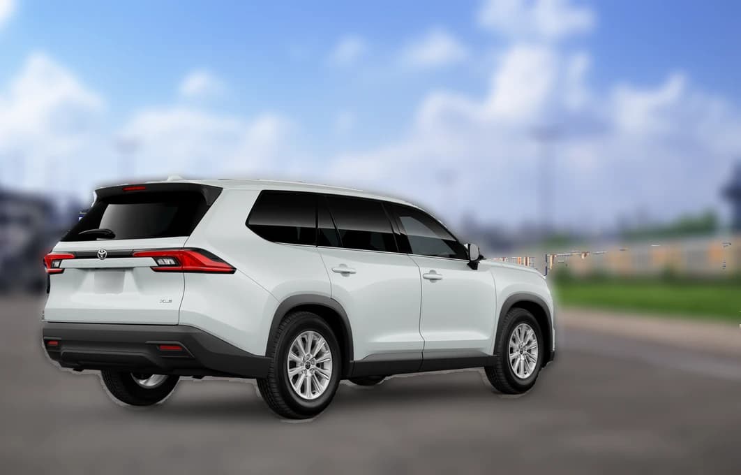 Toyota Grand Highlander LE FWD (Natl) 2026 — side view