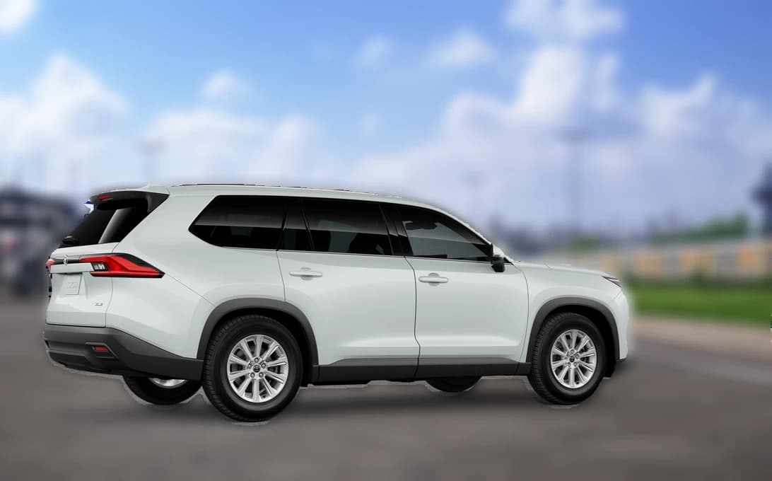 Toyota Grand Highlander LE FWD (Natl) 2026 — side view