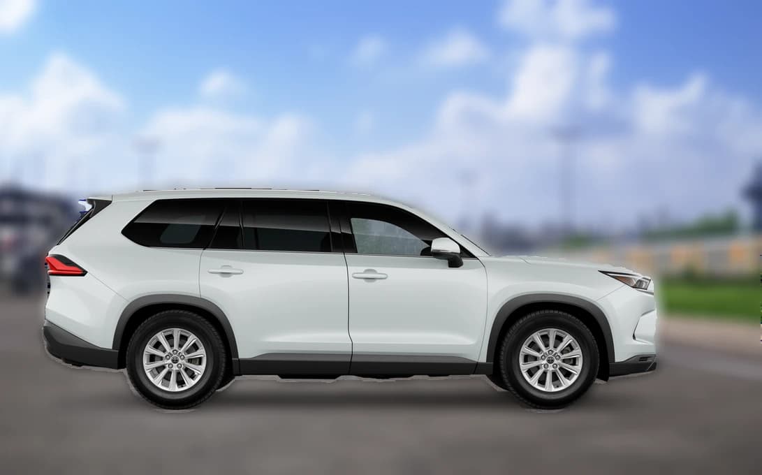 Toyota Grand Highlander LE FWD (Natl) 2026 — side view