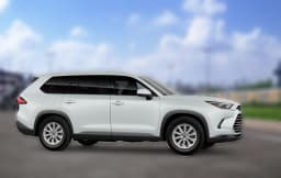 Toyota Grand Highlander LE FWD (Natl) 2026 — side view