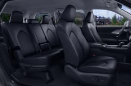 Toyota Grand Highlander LE FWD (Natl) 2026 — side view