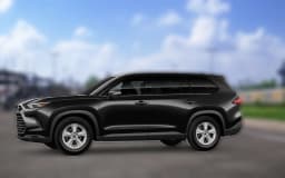 Toyota Grand Highlander LE AWD (Natl) 2026 — side view