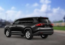 Toyota Grand Highlander LE AWD (Natl) 2026 — side view