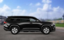Toyota Grand Highlander LE AWD (Natl) 2026 — side view