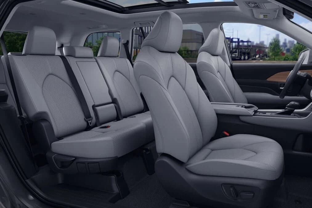 Toyota Grand Highlander Limited AWD (Natl) 2026 — side view