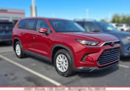 Toyota Grand Highlander LE AWD (Natl) 2026 — side view