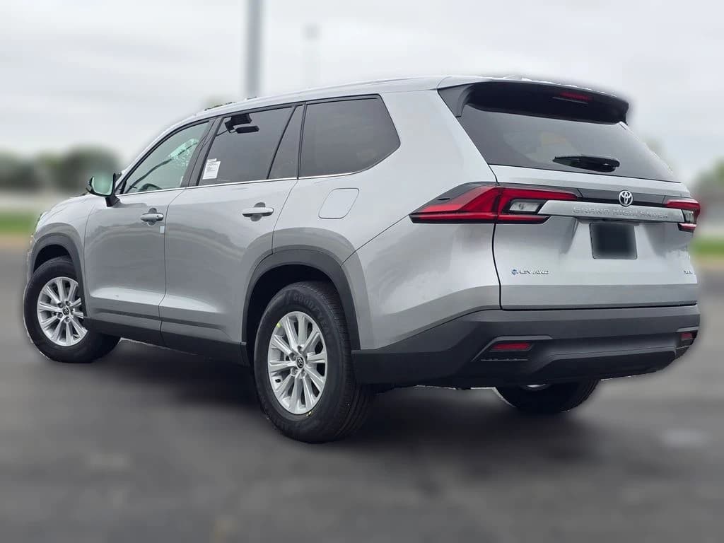 Toyota Grand Highlander Hybrid XLE AWD (Natl) 2026 — side view
