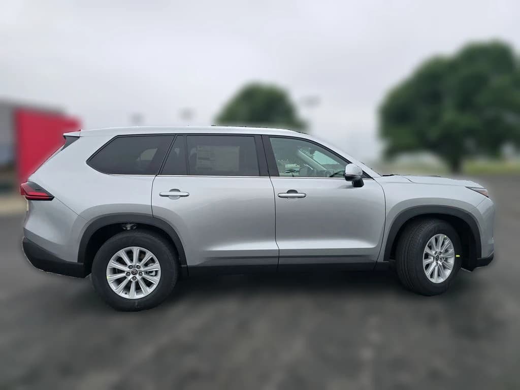 Toyota Grand Highlander Hybrid XLE AWD (Natl) 2026 — side view
