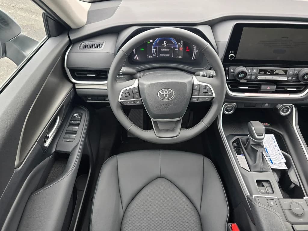Toyota Grand Highlander Hybrid XLE AWD (Natl) 2026 — side view
