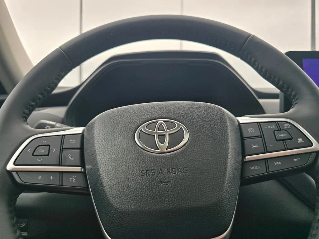 Toyota Grand Highlander Hybrid XLE AWD (Natl) 2026 — side view
