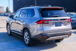 Toyota Grand Highlander Hybrid Limited AWD (Natl) 2026 — side view