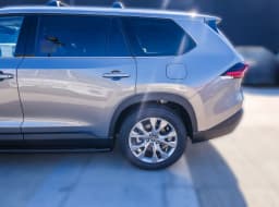 Toyota Grand Highlander Hybrid Limited AWD (Natl) 2026 — side view
