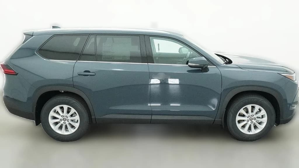 Toyota Grand Highlander Hybrid LE AWD (Natl) 2026 — side view