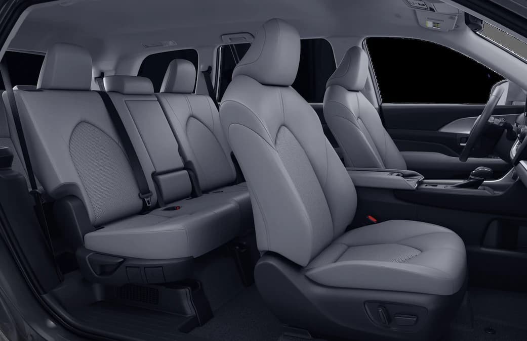 Toyota Grand Highlander Hybrid LE AWD (Natl) 2026 — side view