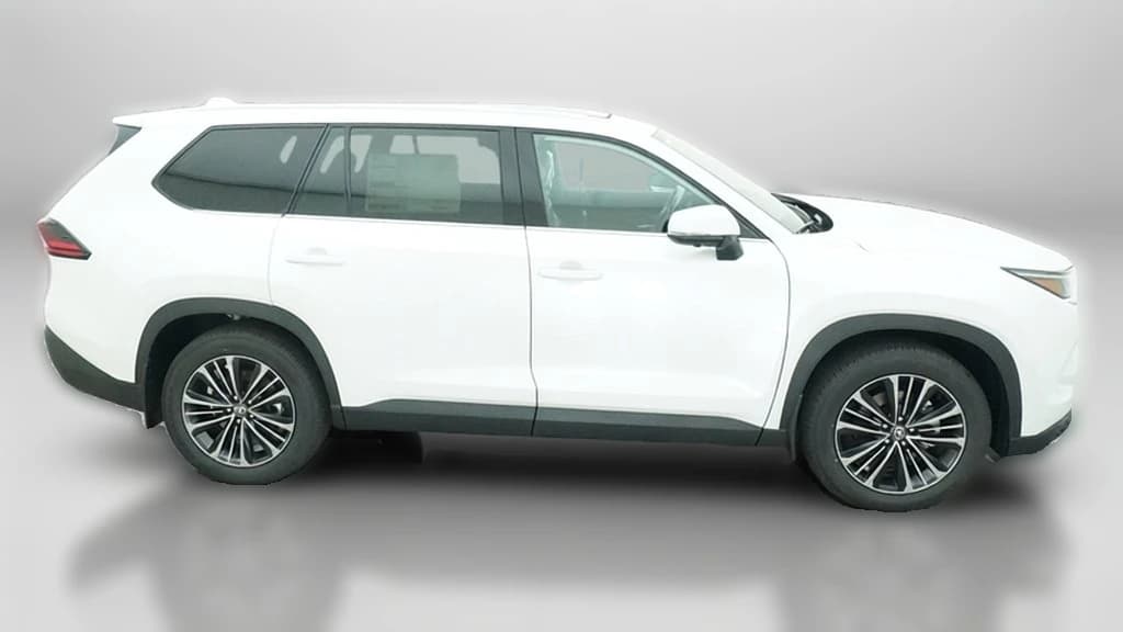 Toyota Grand Highlander Hybrid MAX Platinum AWD (Natl) 2026 — side view
