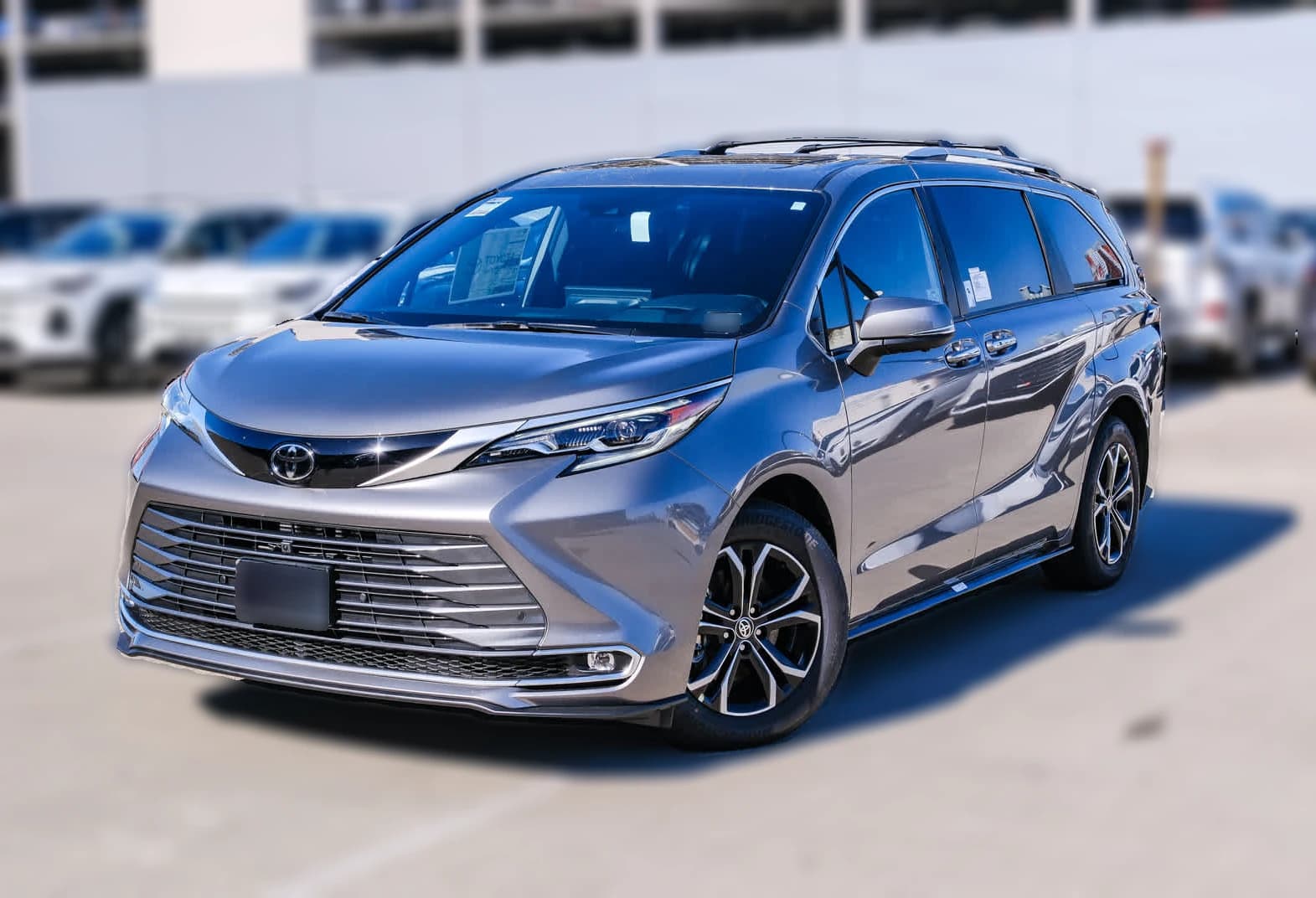 Toyota Sienna Platinum AWD 7-Passenger (Natl) 2026 — side view