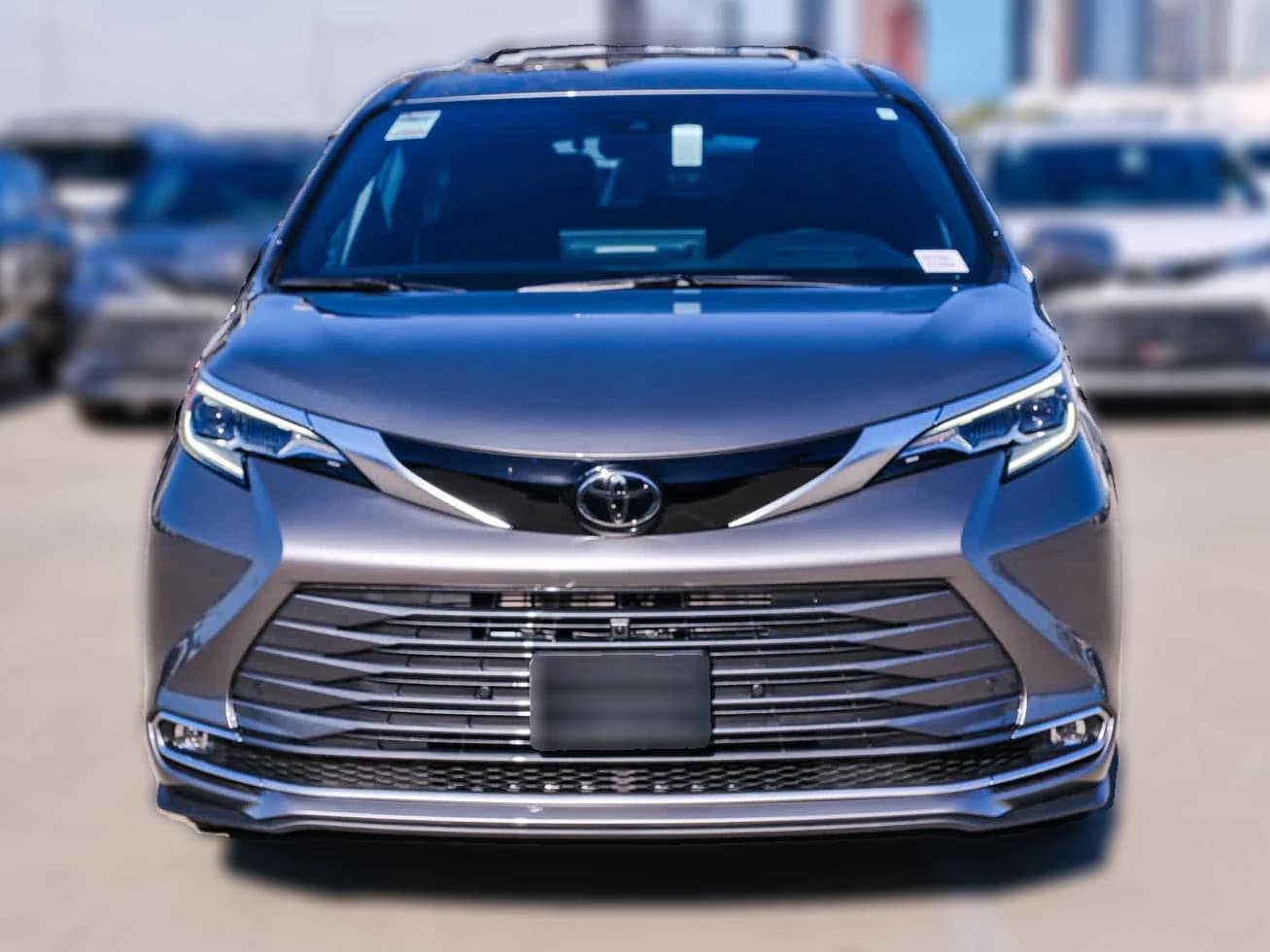 Toyota Sienna Platinum AWD 7-Passenger (Natl) 2026 — side view