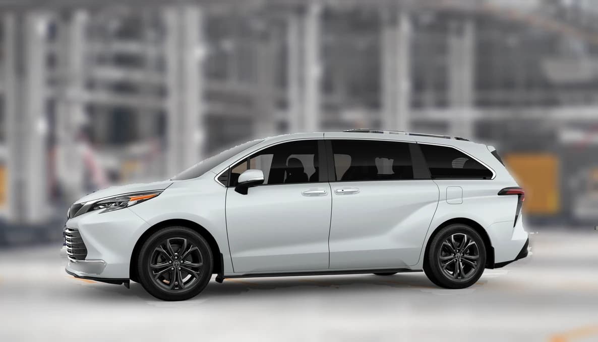 Toyota Sienna Platinum AWD 7-Passenger (Natl) 2026 — side view