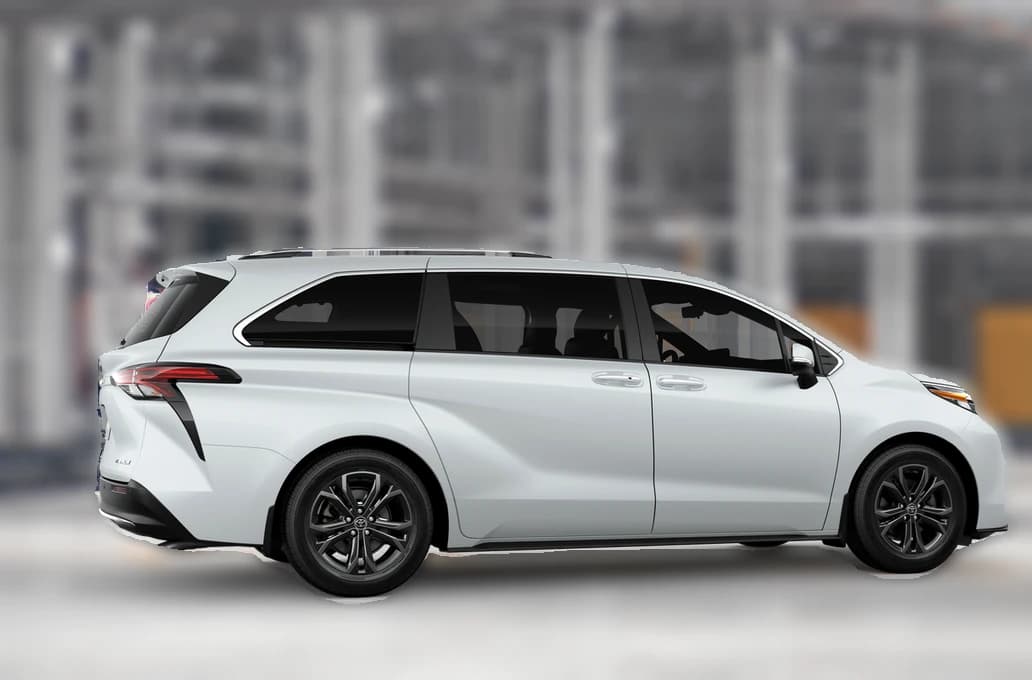 Toyota Sienna Platinum AWD 7-Passenger (Natl) 2026 — side view
