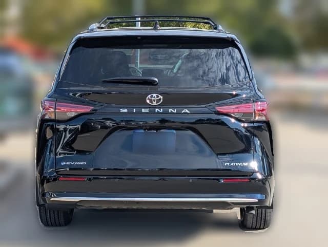 Toyota Sienna Platinum AWD 7-Passenger (Natl) 2026 — side view
