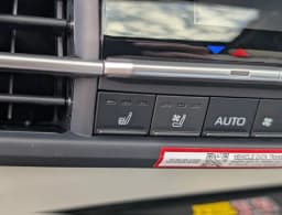 Toyota Sienna Platinum AWD 7-Passenger (Natl) 2026 — side view