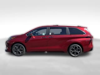 Toyota Sienna Platinum AWD 7-Passenger (Natl)