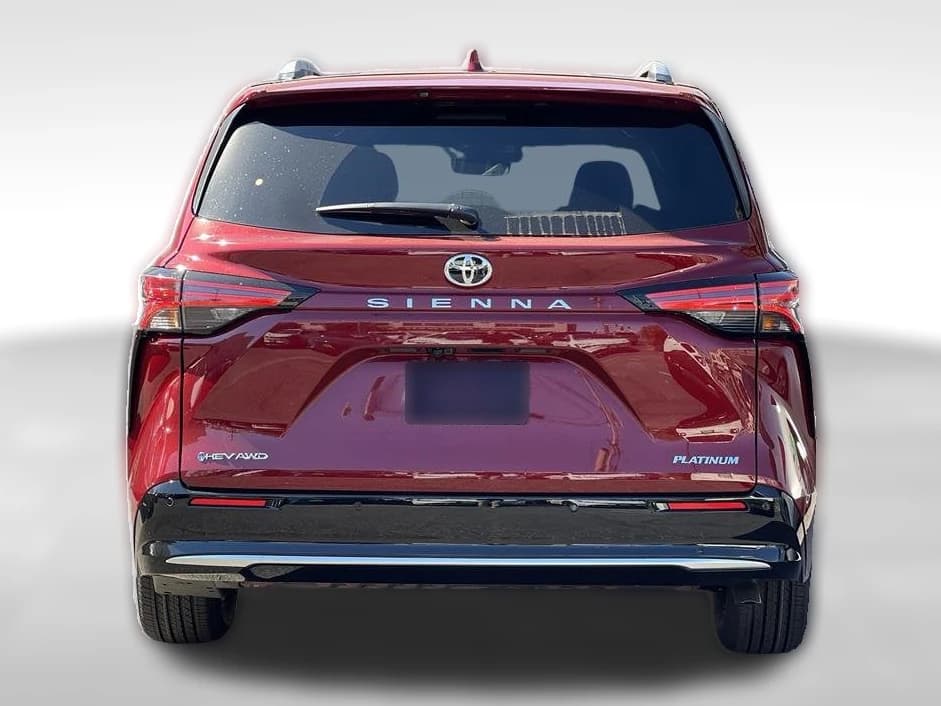 Toyota Sienna Platinum AWD 7-Passenger (Natl) 2026 — side view